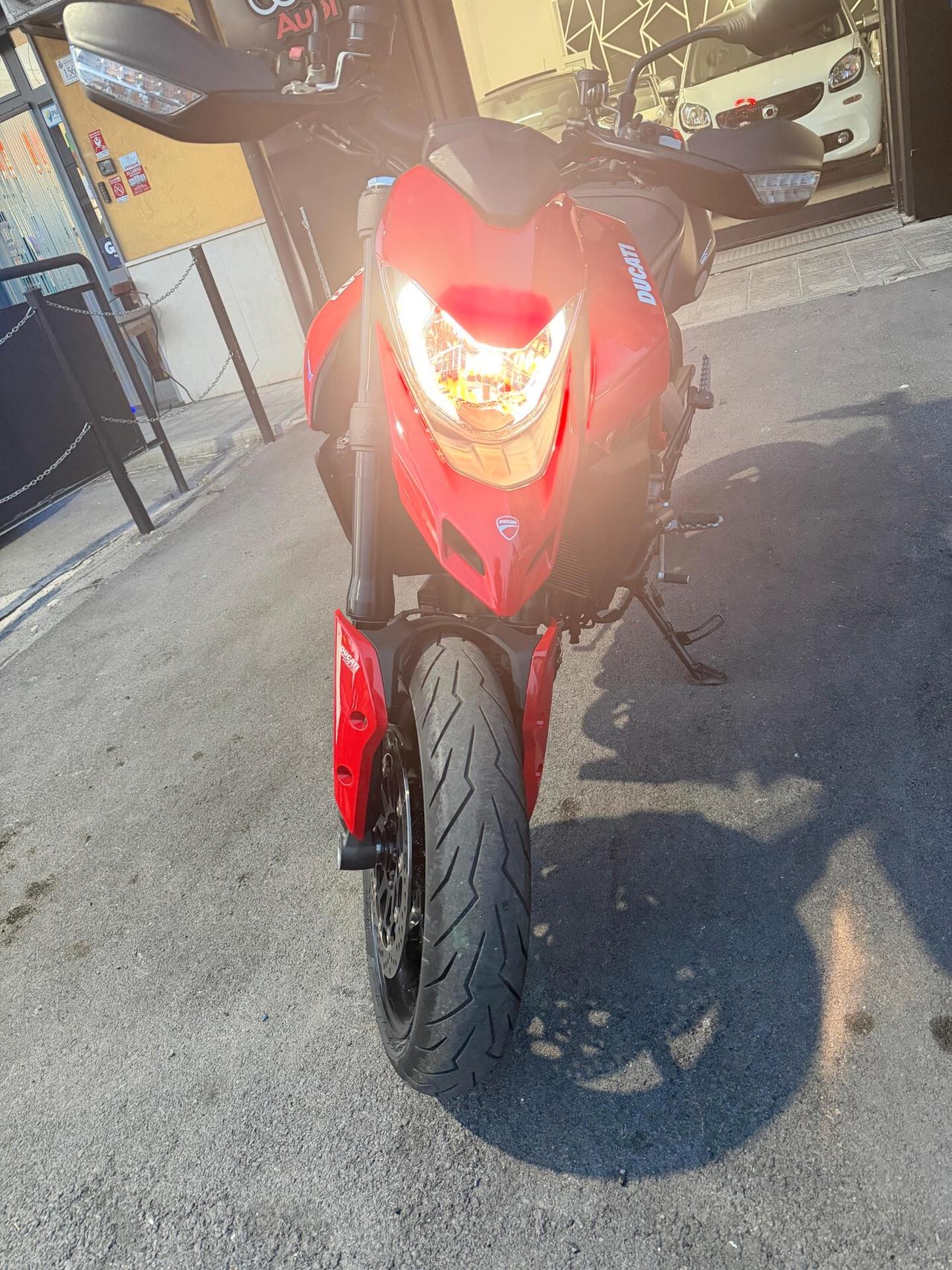Ducati Hypermotard 950