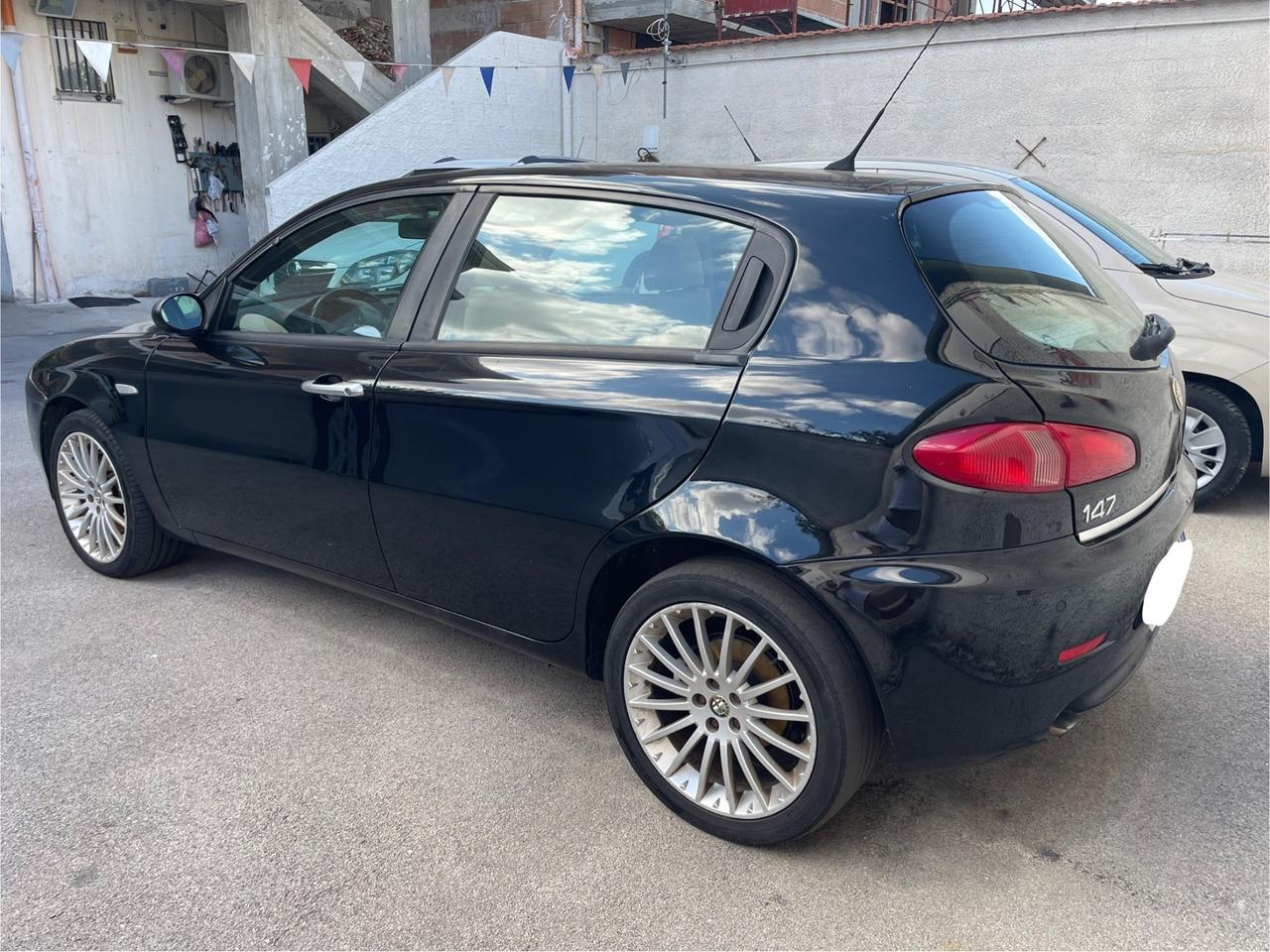 Alfa Romeo 147 1.6 16V TS 5 porte Distinctive
