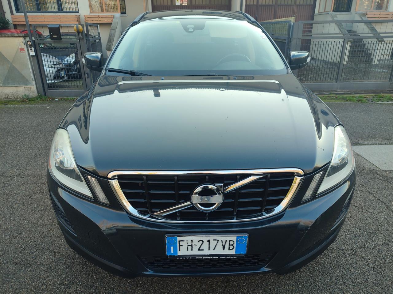 VOLVO XC60 2013 DIESEL 2.0 AUTOMATICA STUPENDA