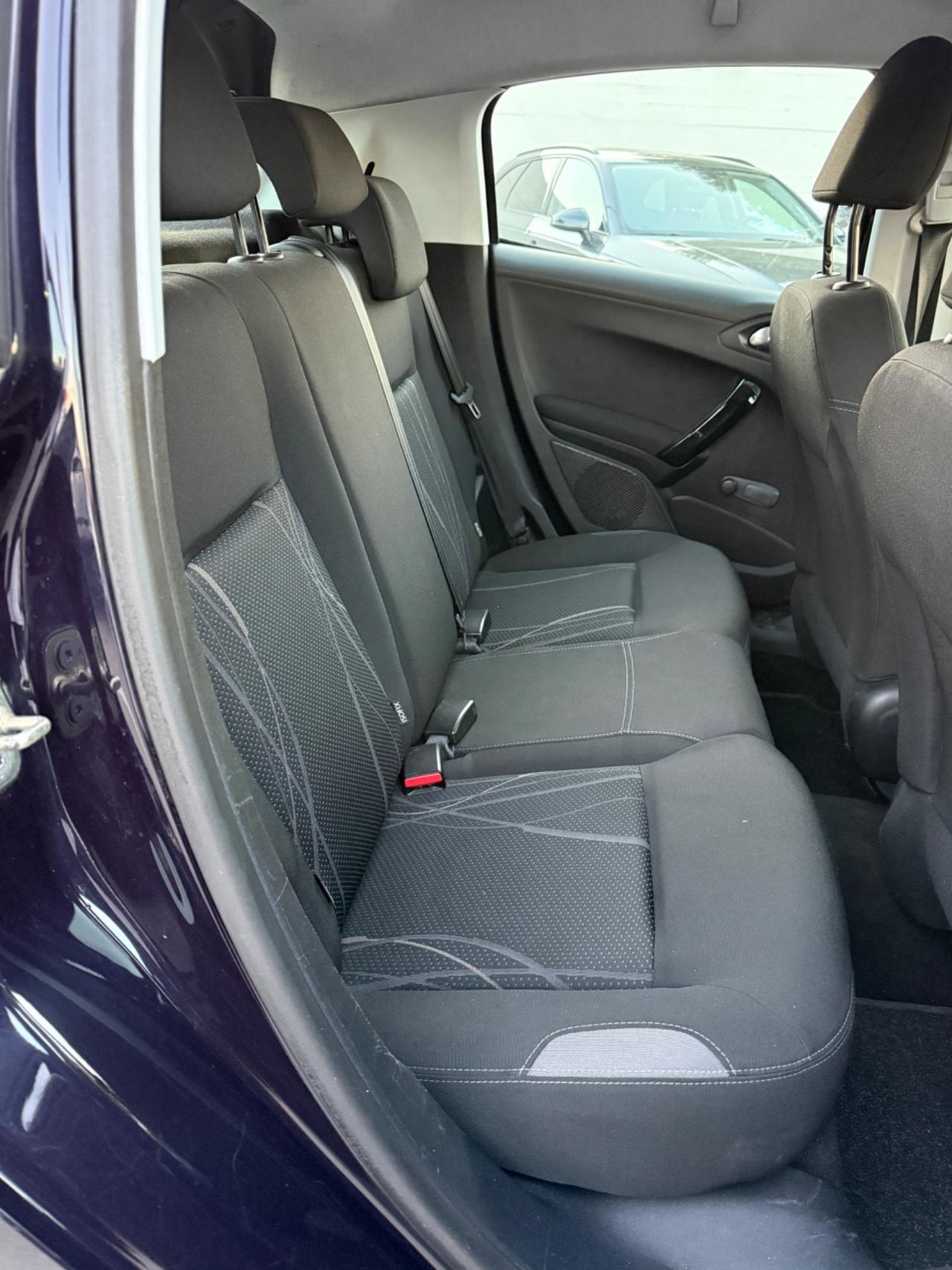 Peugeot 208 2014 140 mila km
