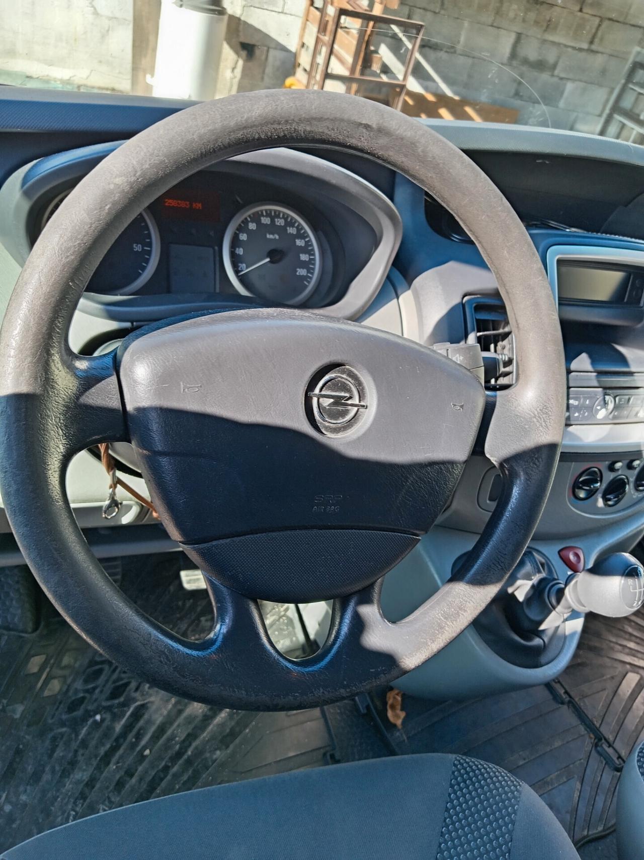 Opel Vivaro 27 2.0 CDTI PC-TN Combi 9 Posti