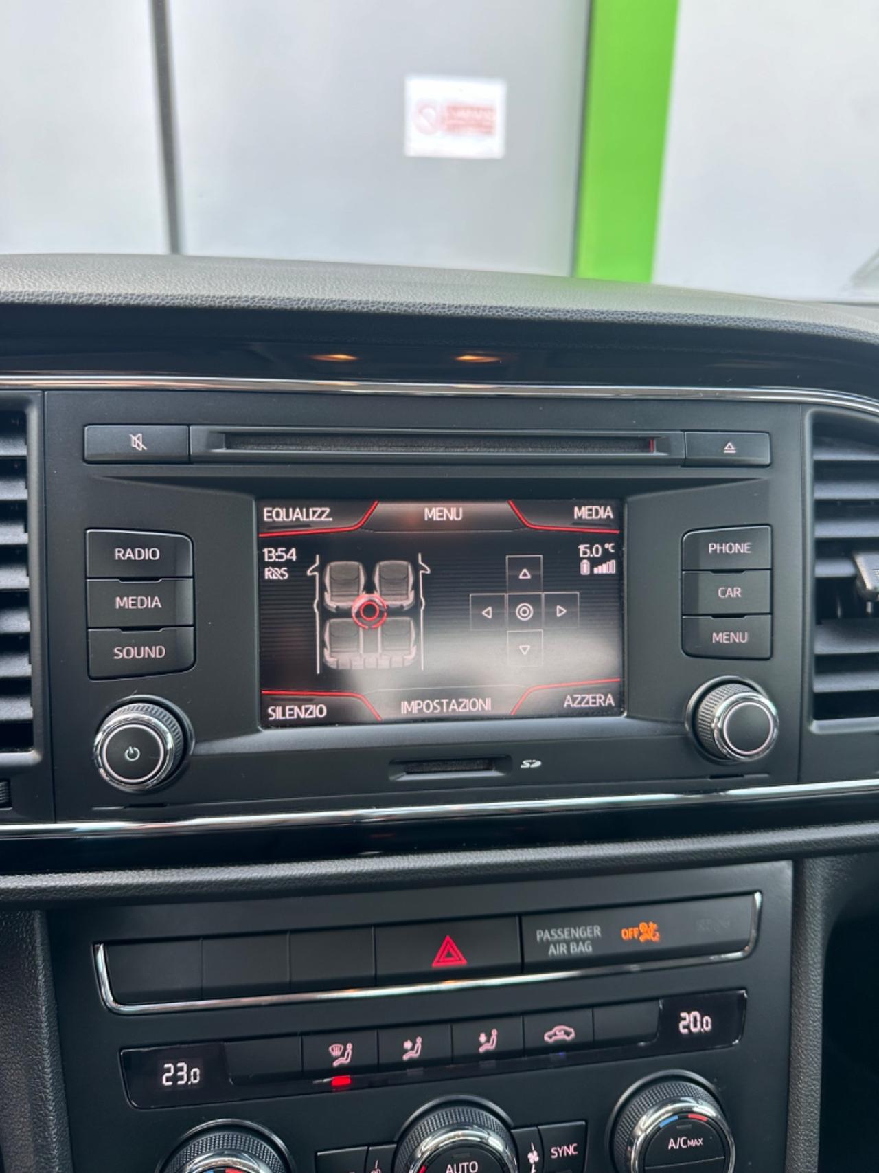 Seat Leon 1.6 TDI 105 CV ADATTA A NEOPATENTATI