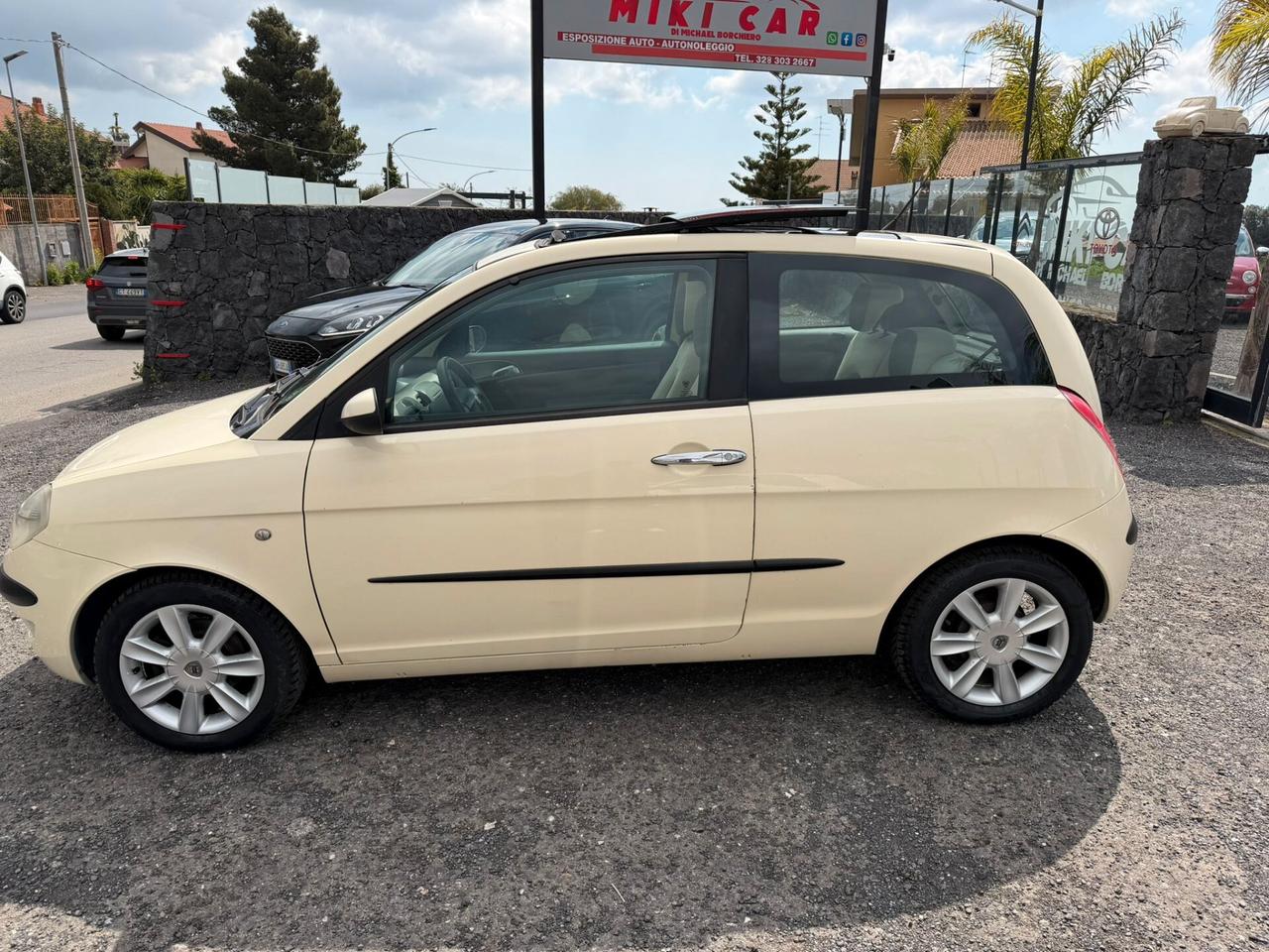 Lancia Ypsilon 1.2 16V Oro