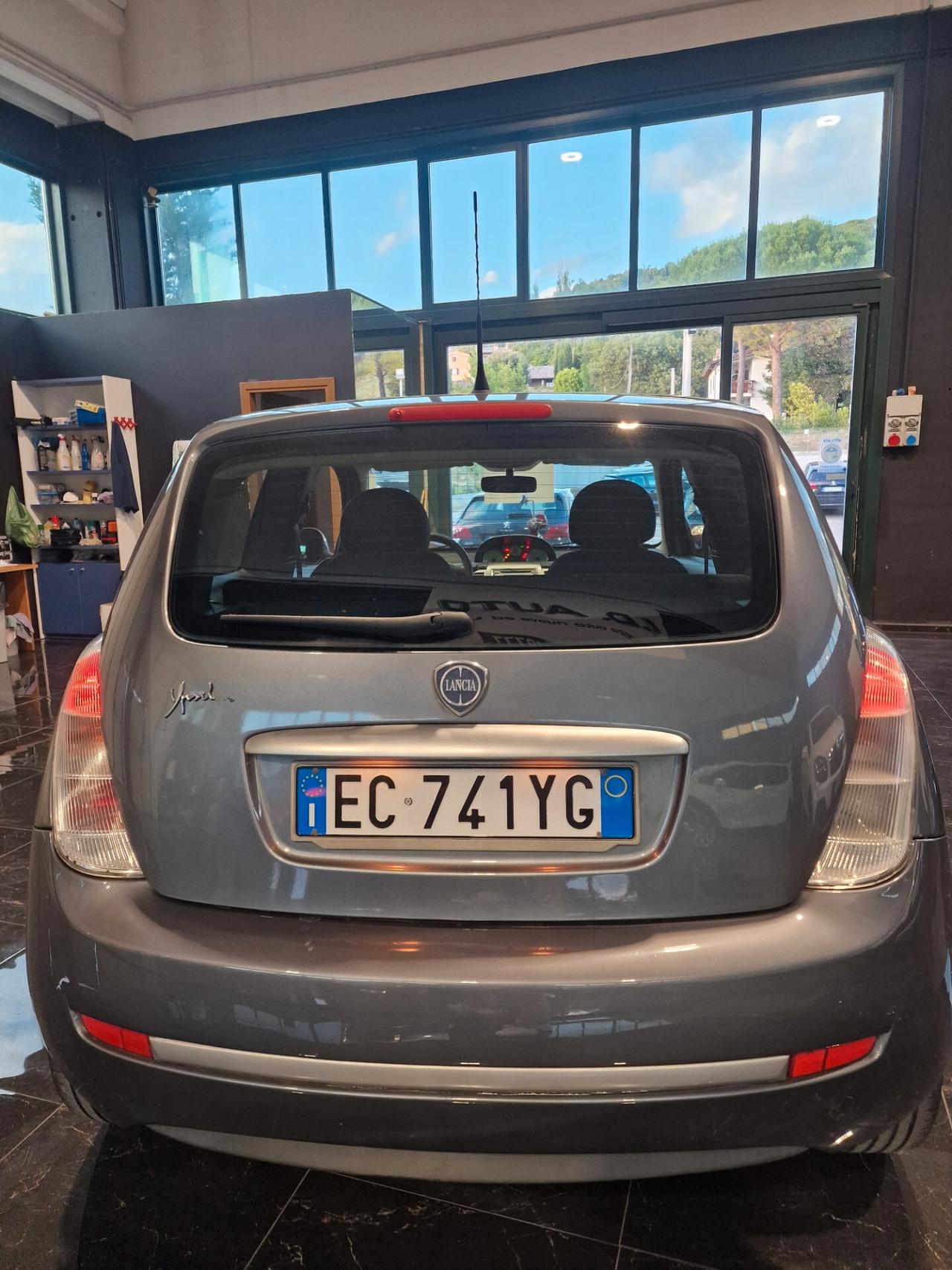 Lancia Ypsilon 1.2 Versus 155 mila chilometri
