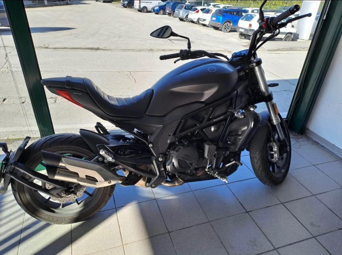Benelli 502C 2020 4800 km PARI AL NUOVO!