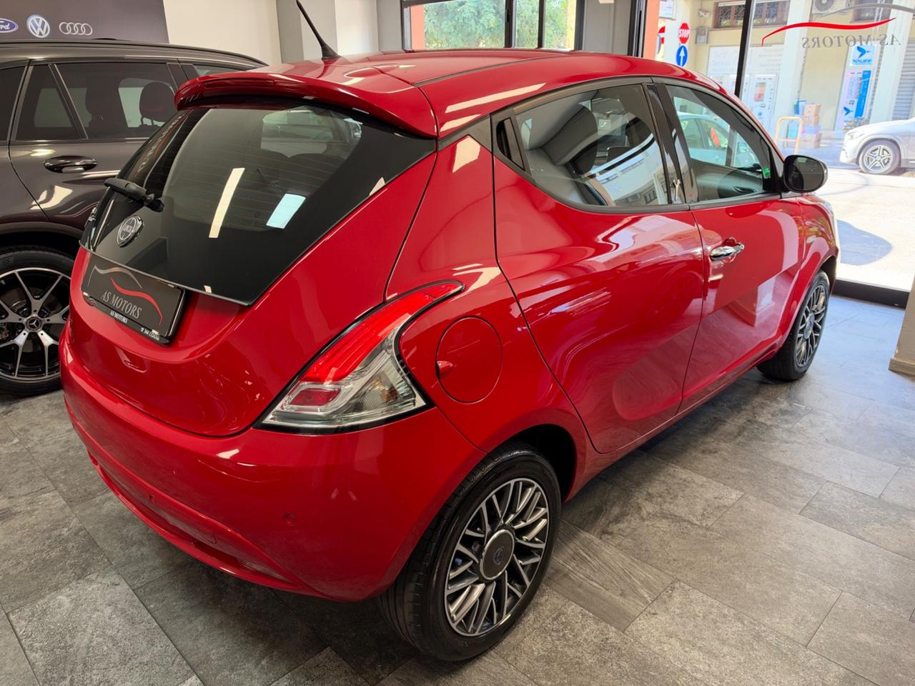 Lancia Ypsilon 1.3 MJT 95 CV Lounge