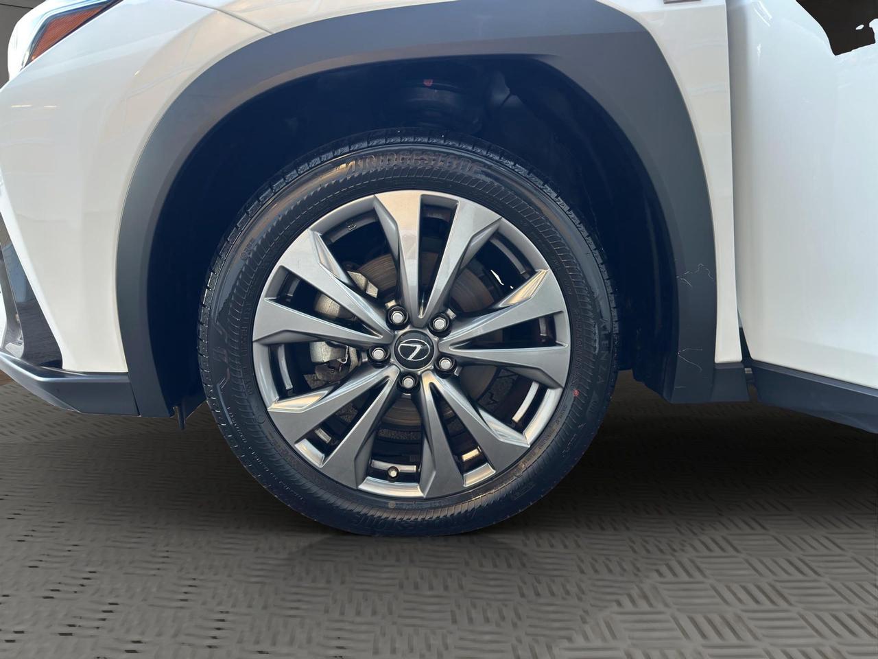 Lexus UX 250h 2.0 Design 2wd cvt