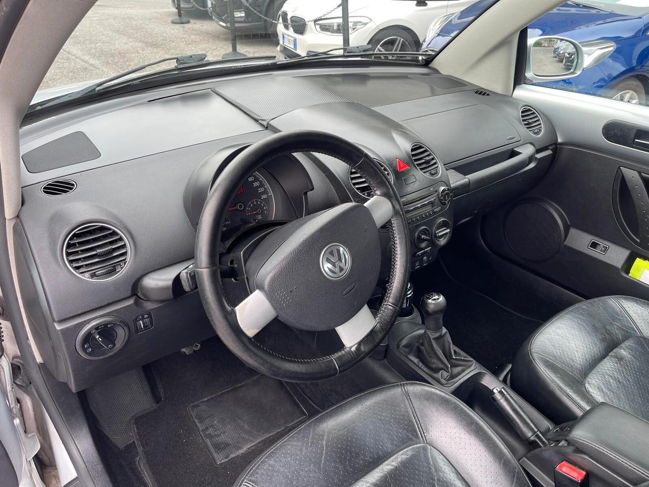 Volkswagen New Beetle 1.6 Cabrio