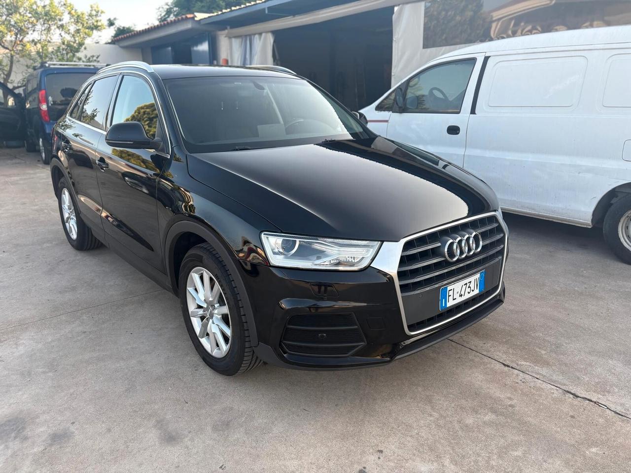 Audi Q3 2.0 TDI 120 CV S tronic Business