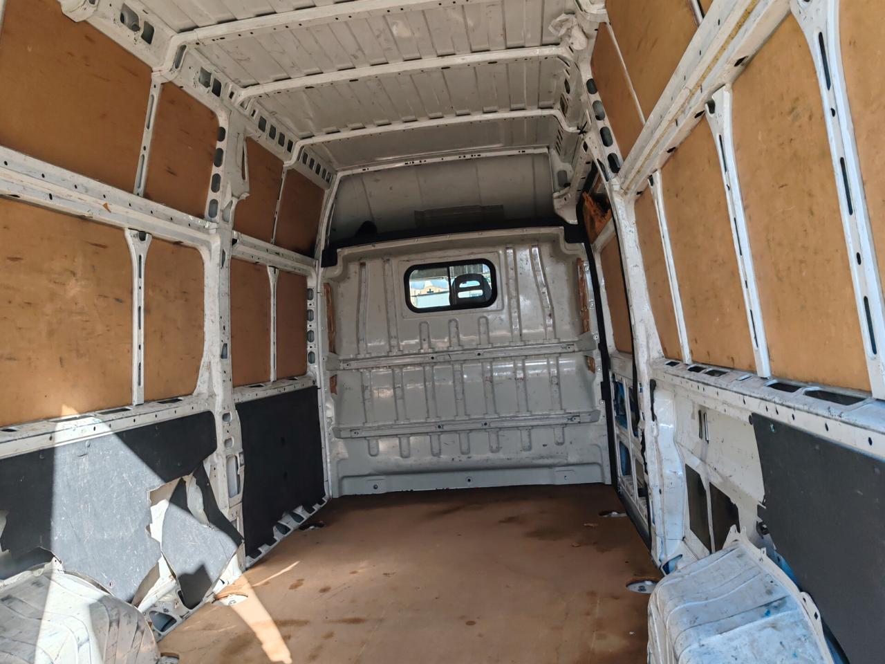 Peugeot Boxer FURGONI LUNGO