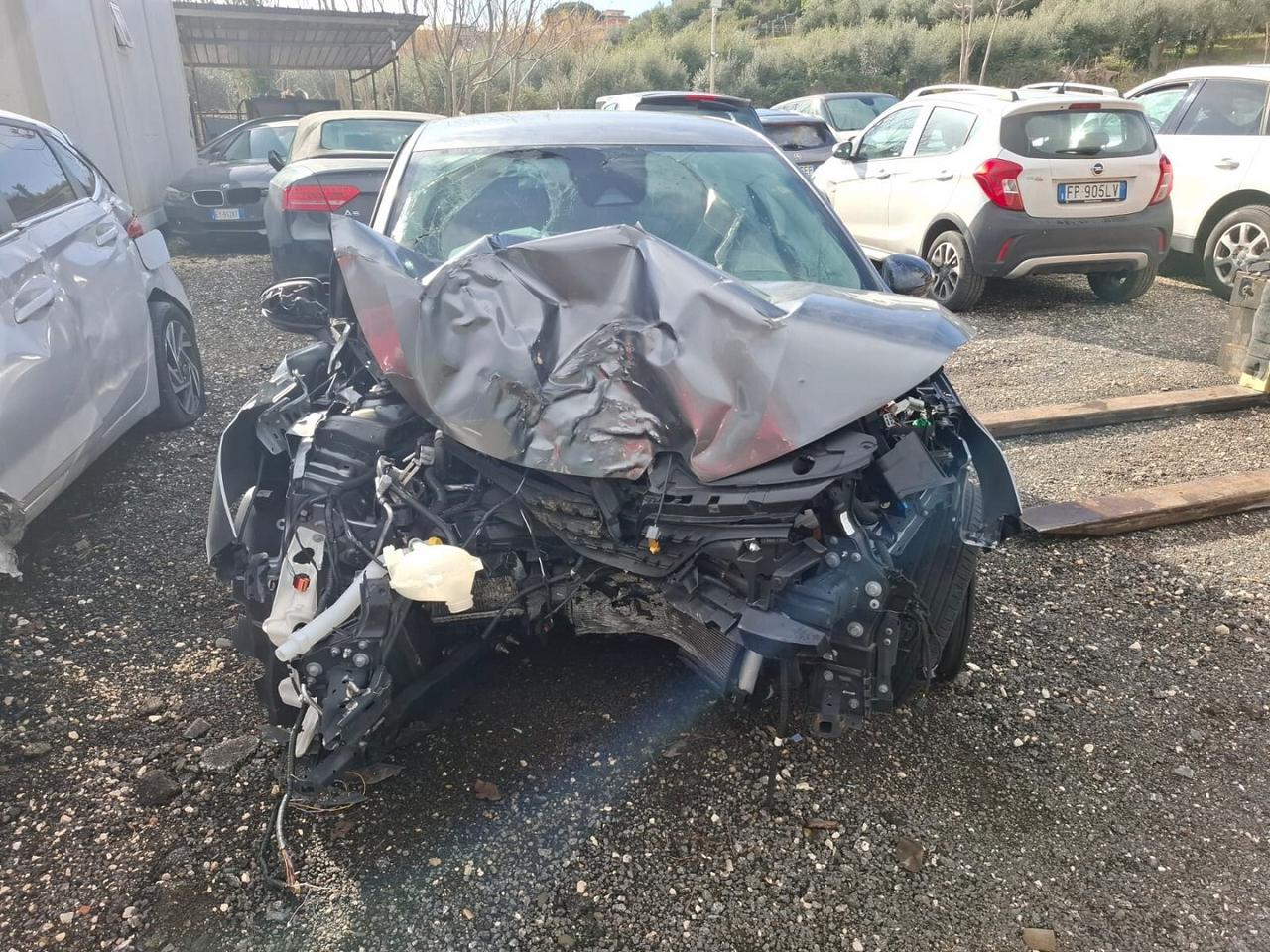 RENAULT CLIO INTENS IBRIDA 2023 SINISTRATA