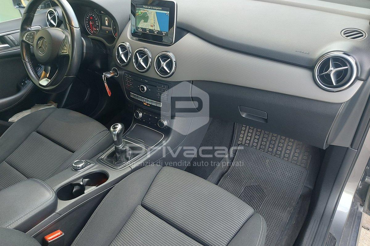 MERCEDES B 180 d Business Extra
