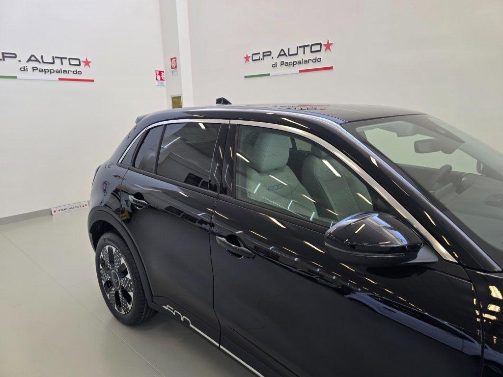 Fiat 600 Hybrid DCT MHEV La Prima