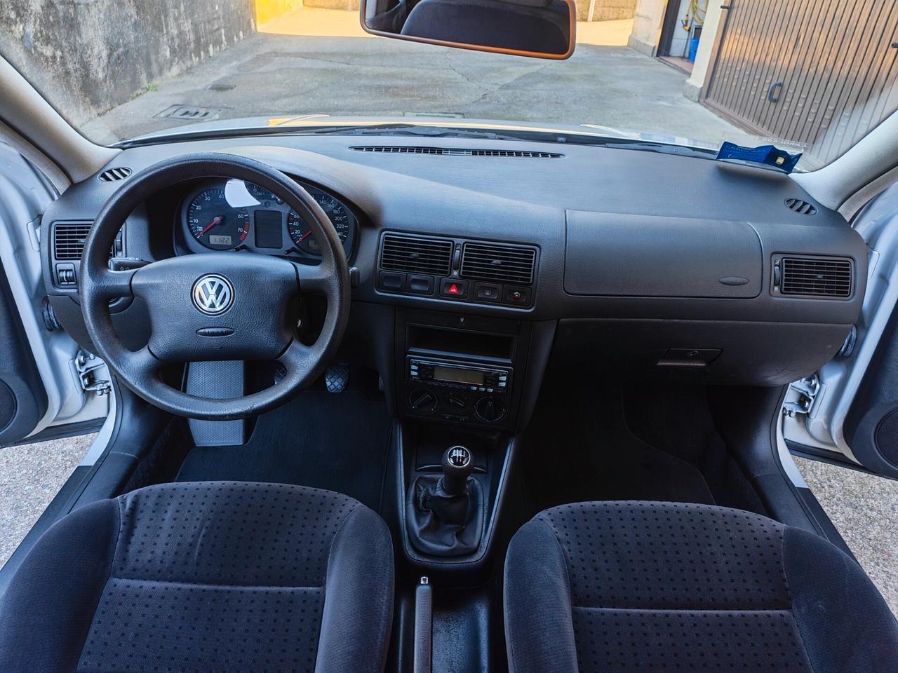 Volkswagen Golf 1.6 BENZINA 100cv / 86.000km / Unipro