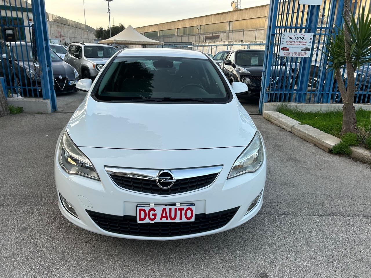 Opel Astra 1.7 CDTI 110 cv cosmo 2012