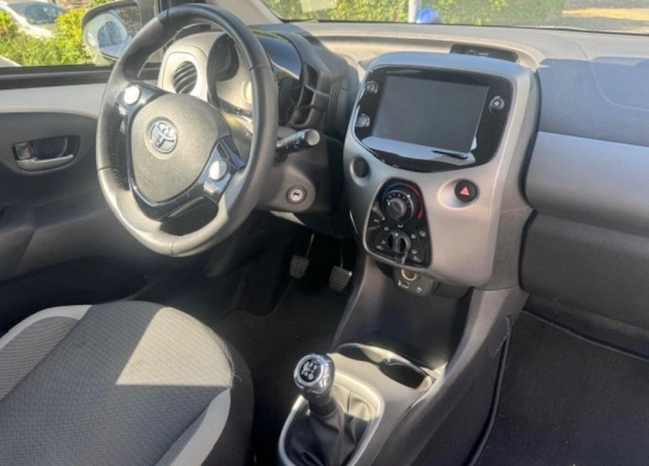 Toyota Aygo 1.0 VVT-i 72 CV 5 porte x-play Manuale