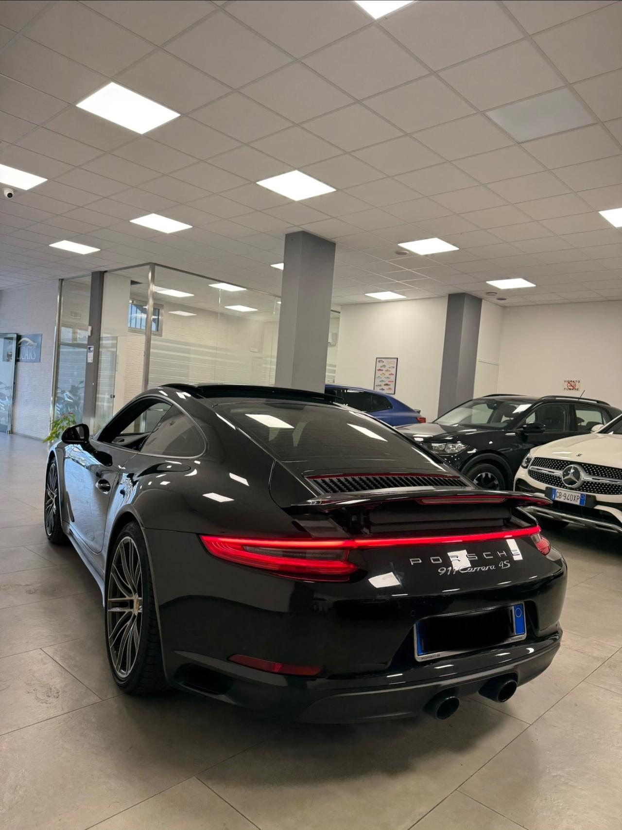 Porsche 911 3.0 Carrera 4S Coupé