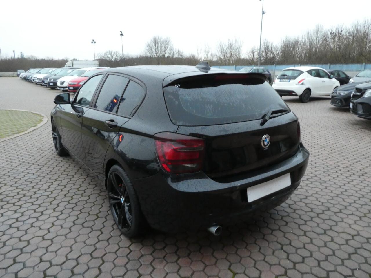 Bmw 116 116d 5p. Urban OK NEOPATENTATI