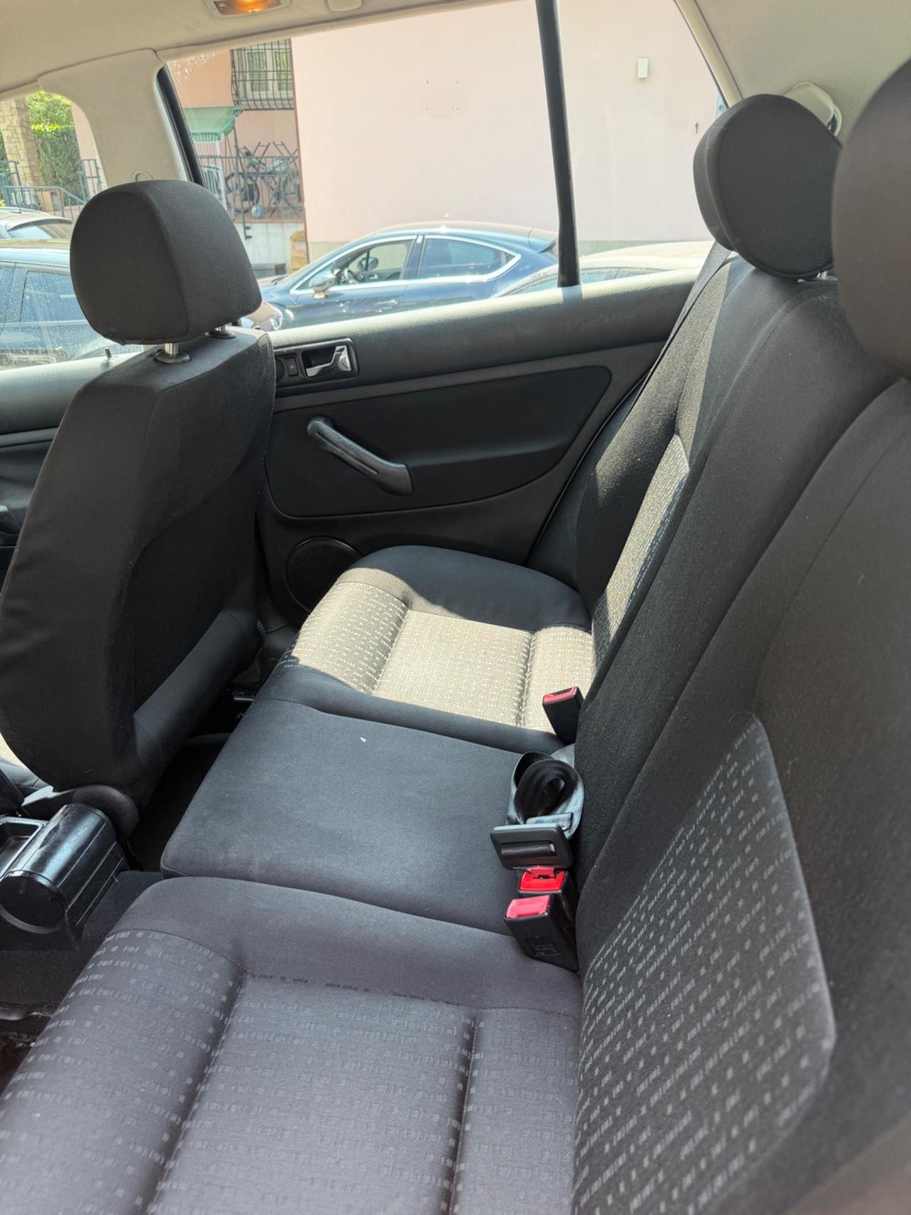 Volkswagen GOLF 1.4 KMCERT INTROVABILE