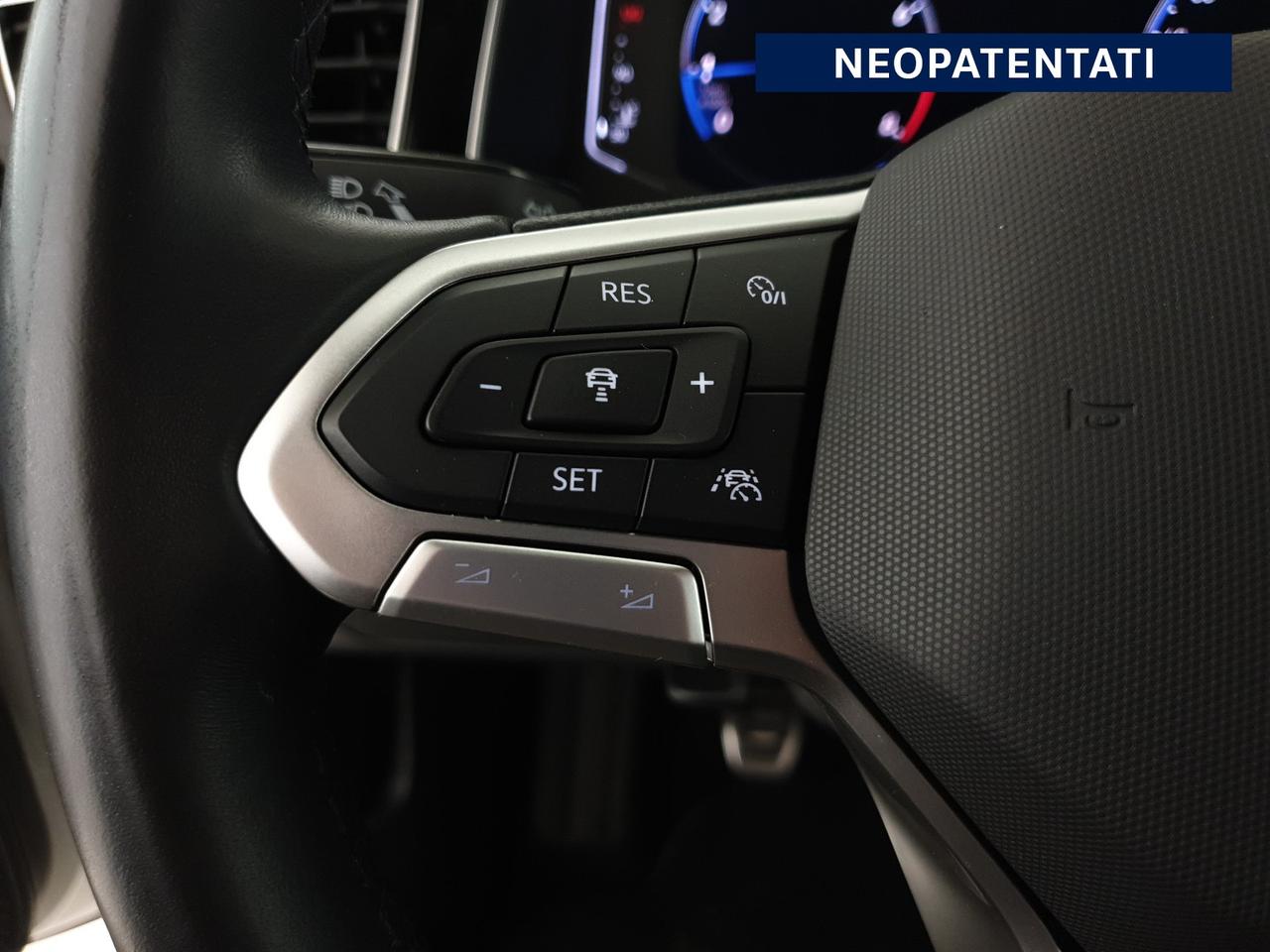 Volkswagen Taigo 1.0 tsi r-line 110cv