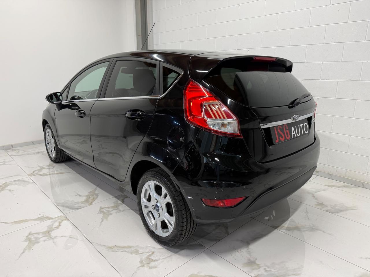 Ford Fiesta 1.4 5p. Bz.- GPL Titanium