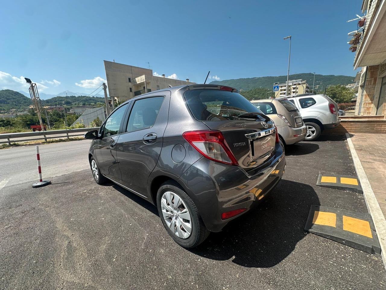 Toyota Yaris 1.0 5 porte Lounge