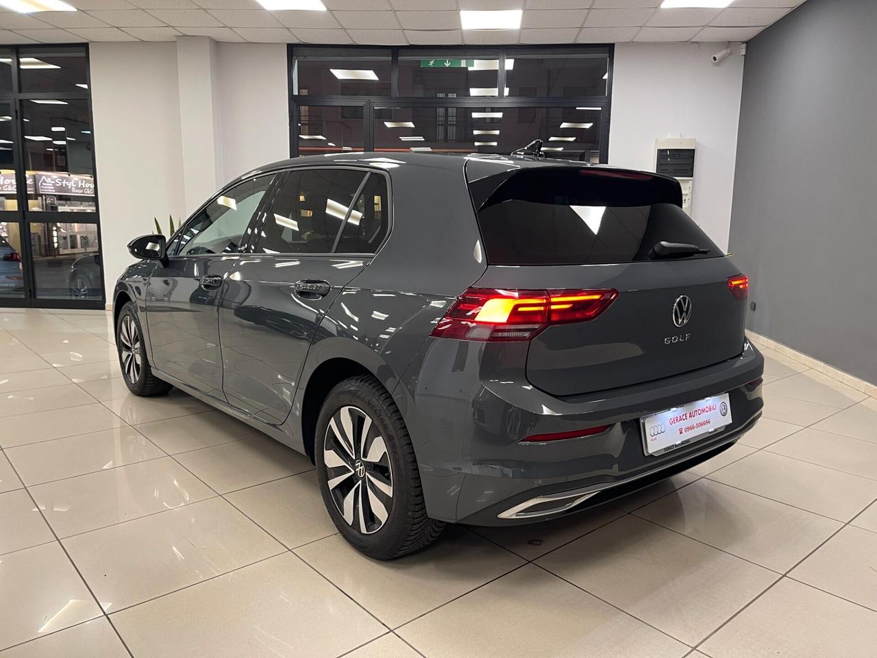 Volkswagen Golf 8 2.0 TDI *IVA ESPOSTA*