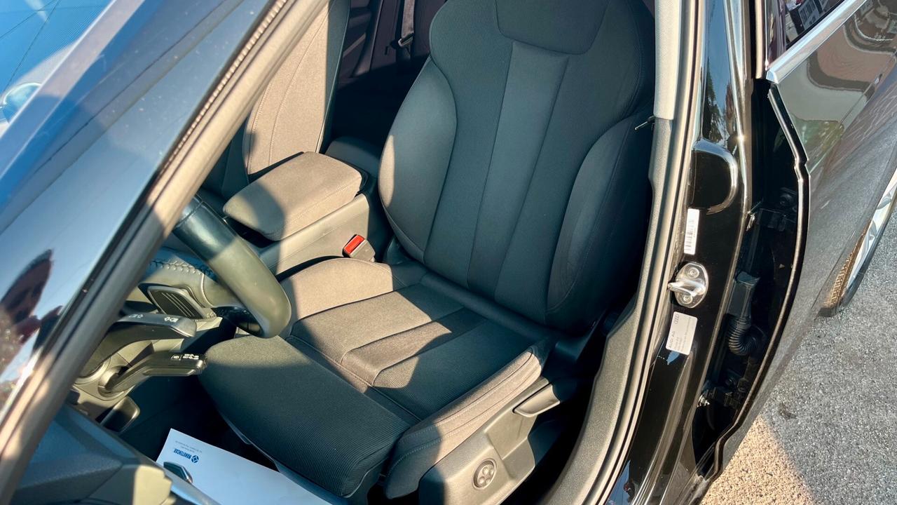 Audi A4 Avant 35 2.0 tdi Business Sport 150cv s-tronic " PERFETTA IN TUTTO "