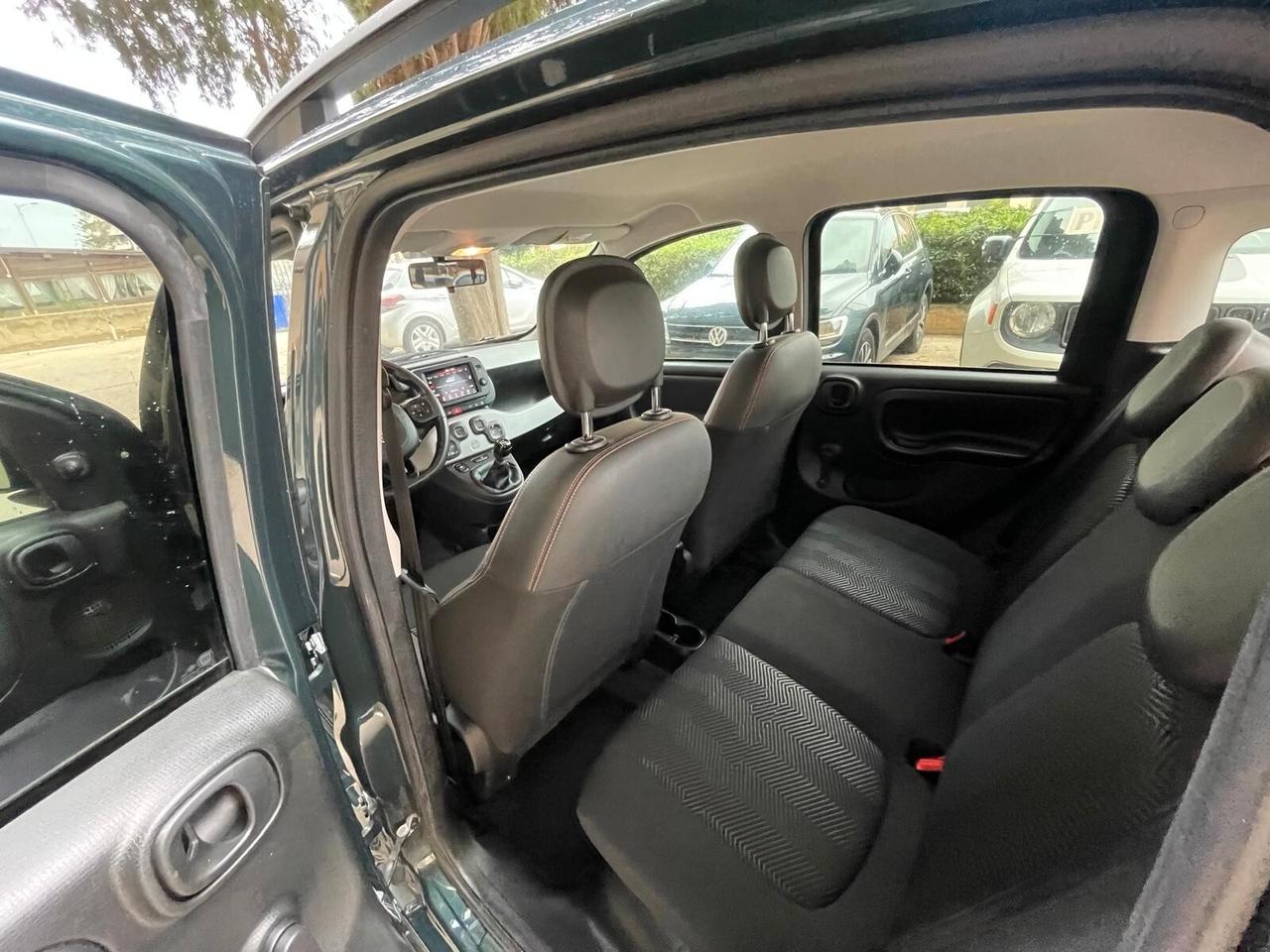 Fiat Panda 1.0 FireFly S&S Hybrid Garmin