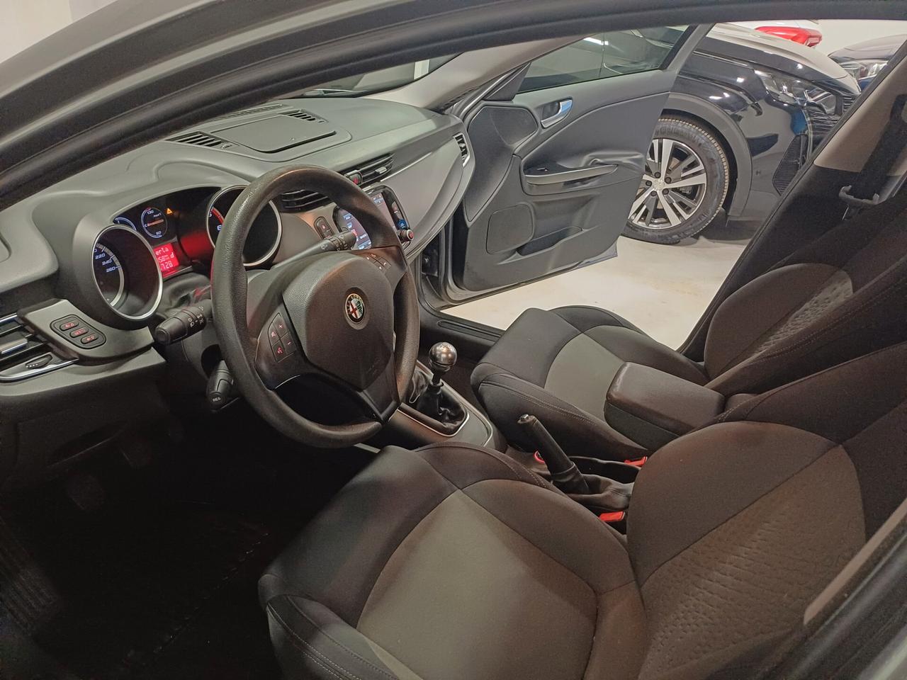 Alfa Romeo Giulietta 1.6 JTDm-2 105 CV Distinctive