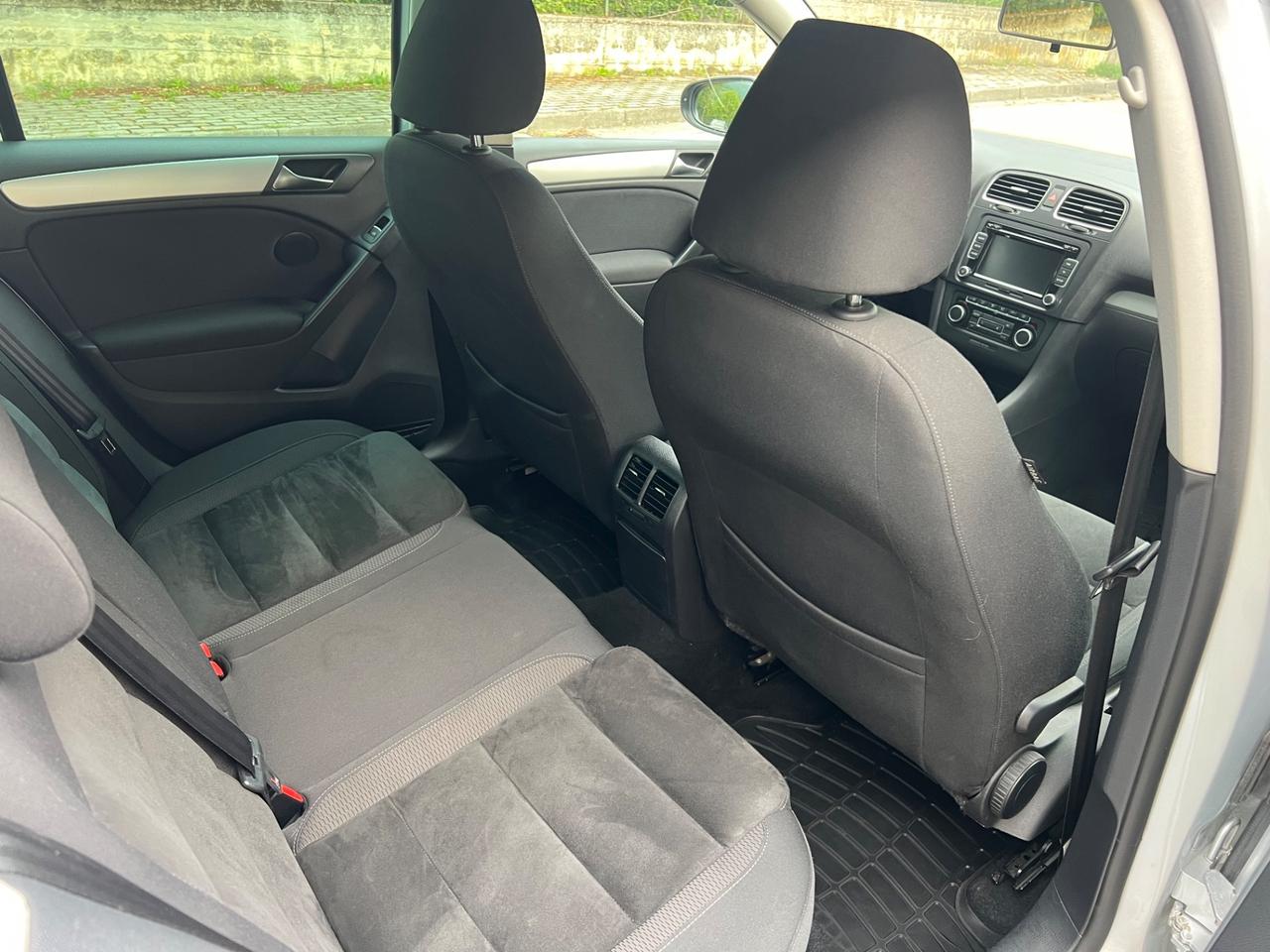 Volkswagen Golf 1.6 TDI 105cv Comfortline 2011