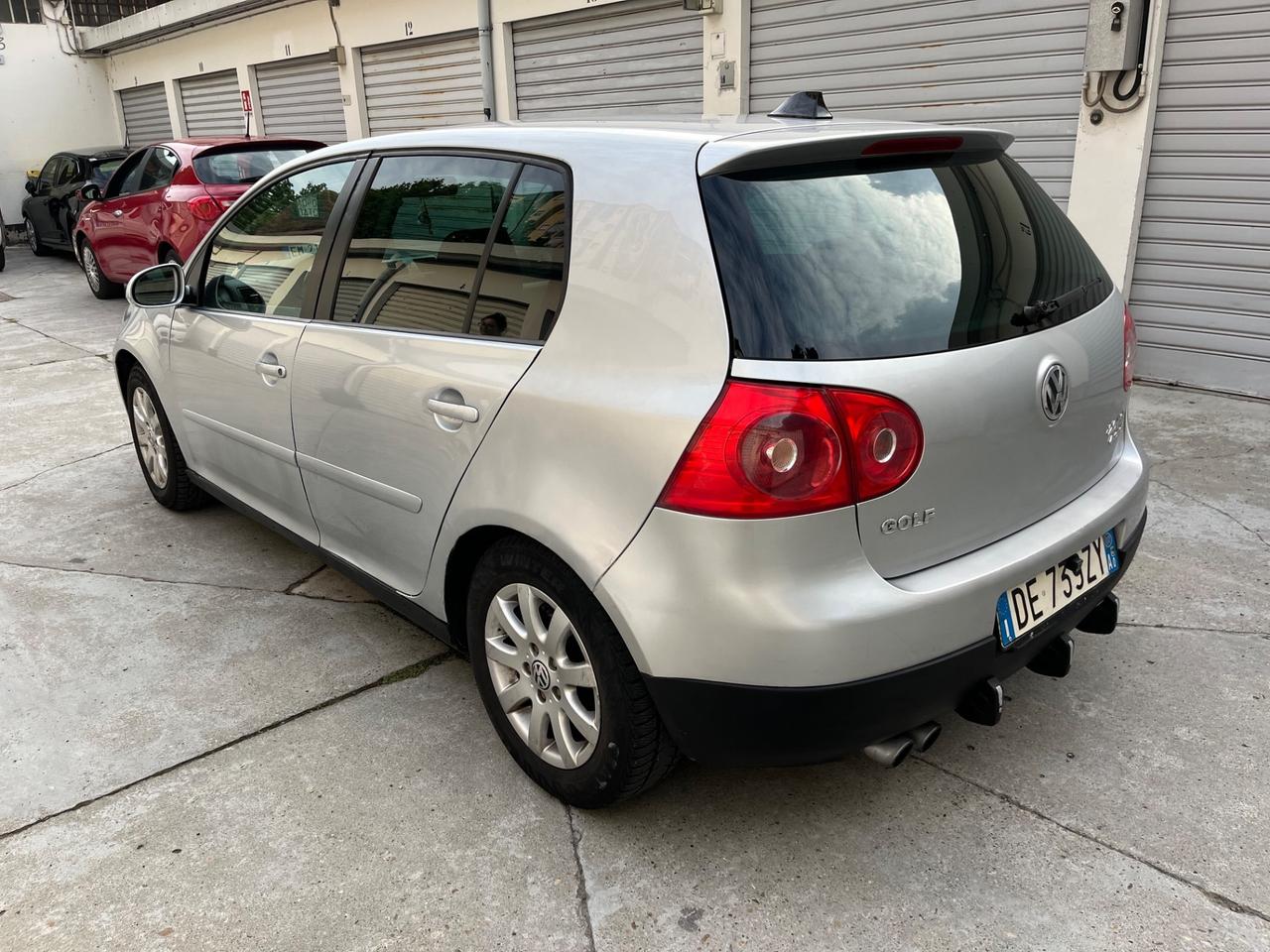 Volkswagen Golf 2.0 16V FSI 4mot. 5p. GT Sport