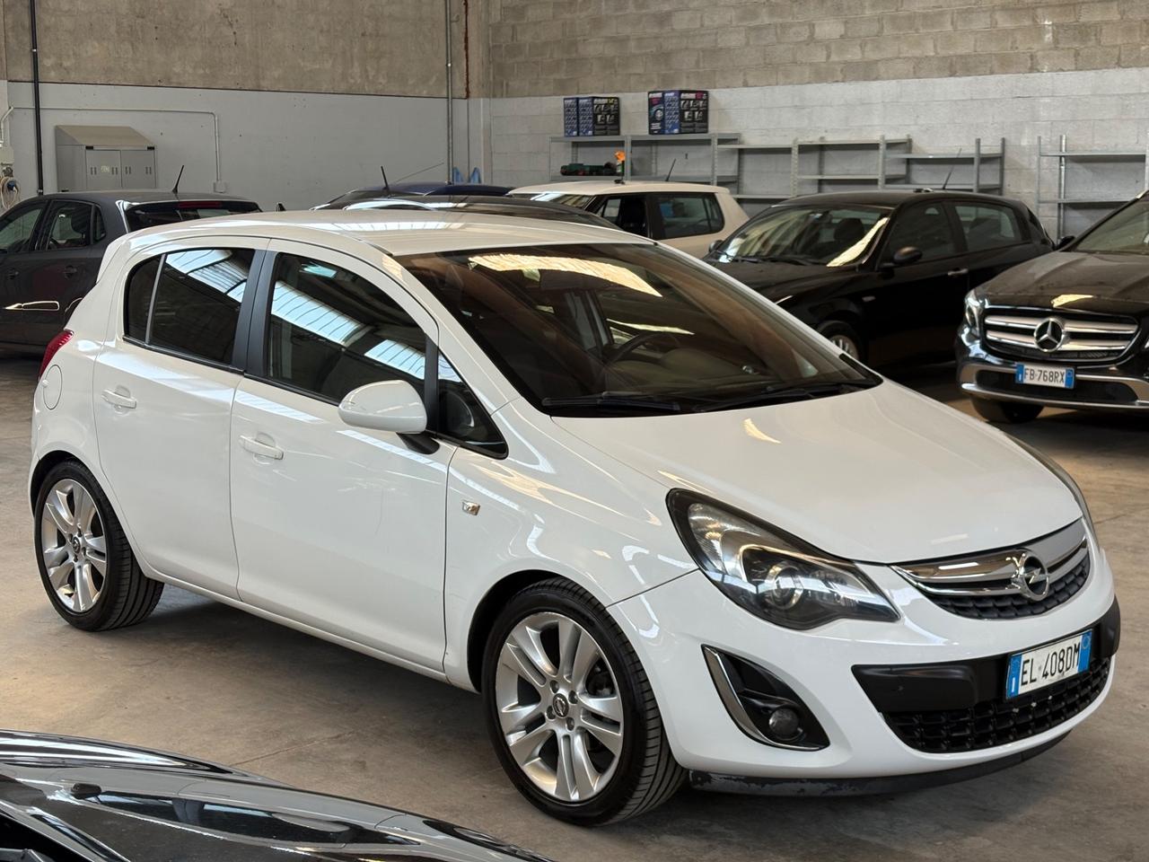 Opel Corsa 1.4 16V 5 porte Sport