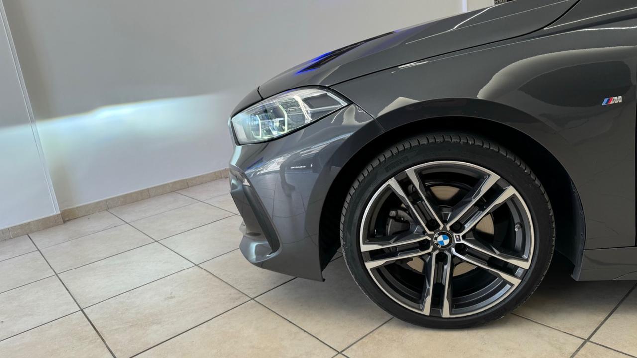 Bmw 118 118d 5p. Msport