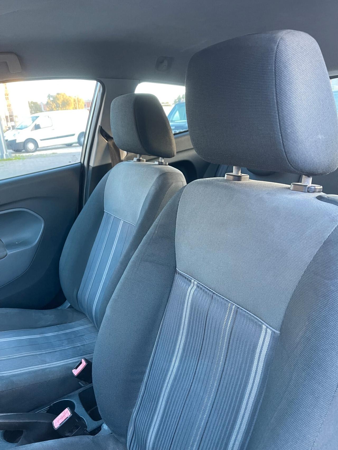 Ford Fiesta 1.2 82cv