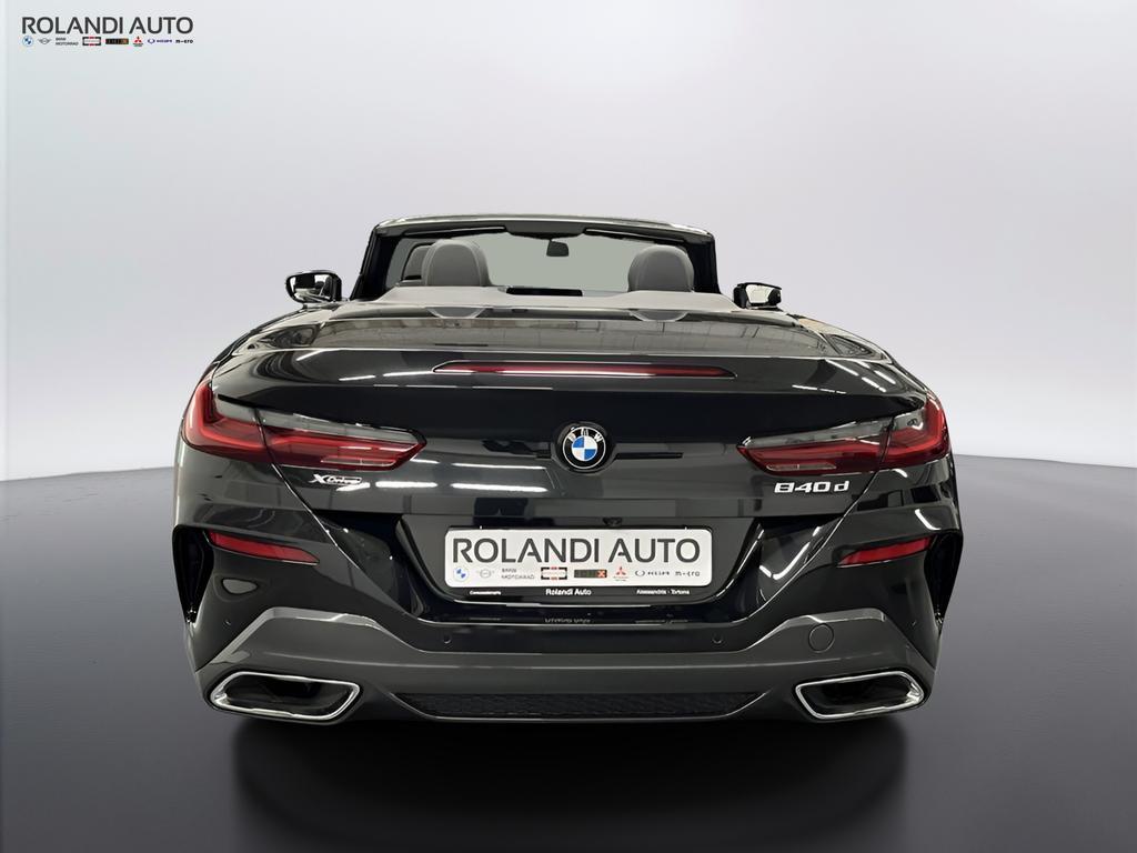 BMW Serie 8 Cabrio 840 d Mild Hybrid 48V Individual Composition Msport xDrive Steptronic
