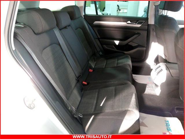 VOLKSWAGEN Passat Variant 1.6 TDI Dsg Business IVATA (FULL LED+NAVI)