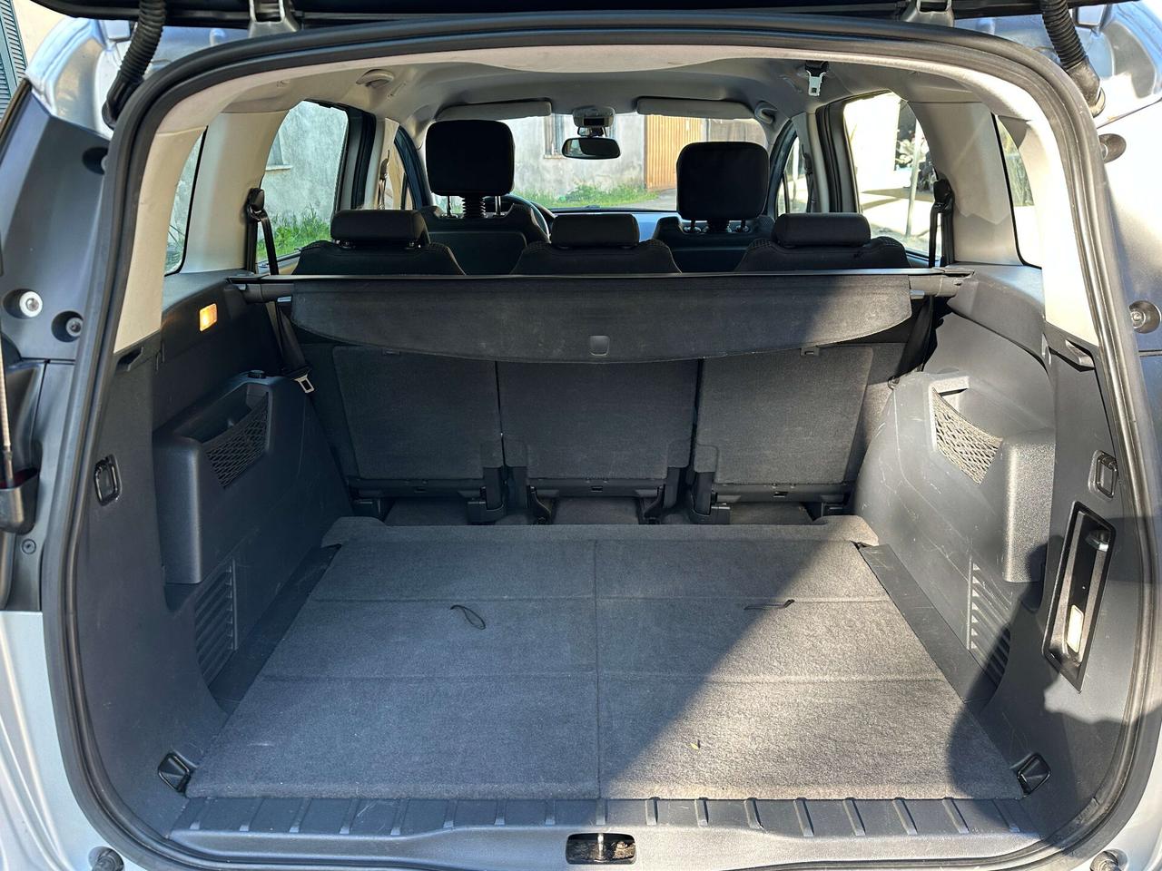 Peugeot 5008 1.6 HDi 112CV Féline