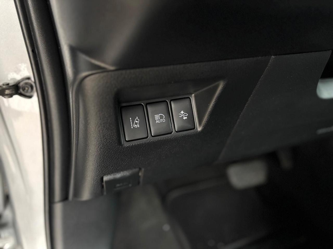 Toyota Yaris 1.5 Hybrid 5 porte Business