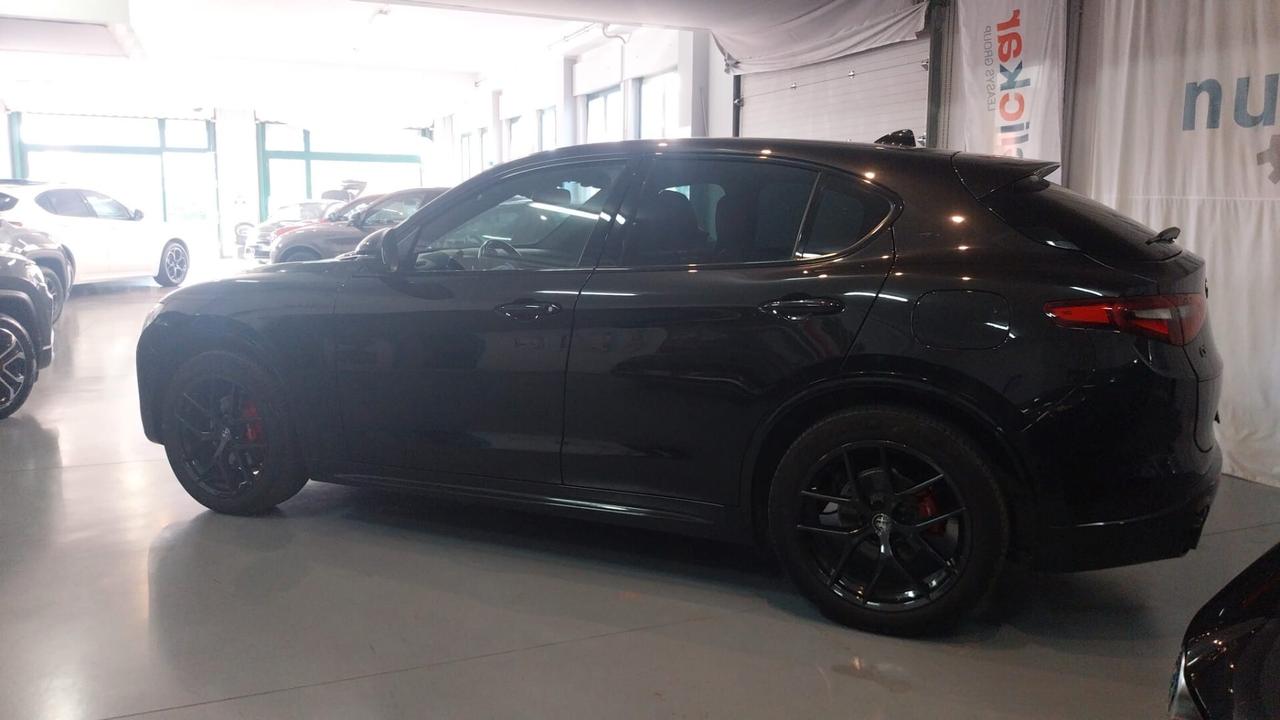 Alfa Romeo Stelvio 2.2 CC 210 CV AT8 Q4 Veloce