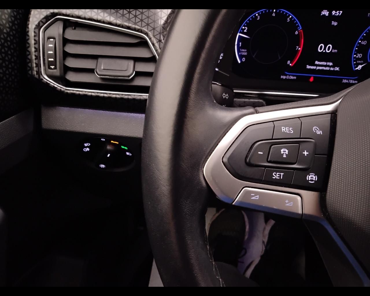 VOLKSWAGEN T-Cross 2019 - T-Cross 1.0 tsi Advanced 110cv