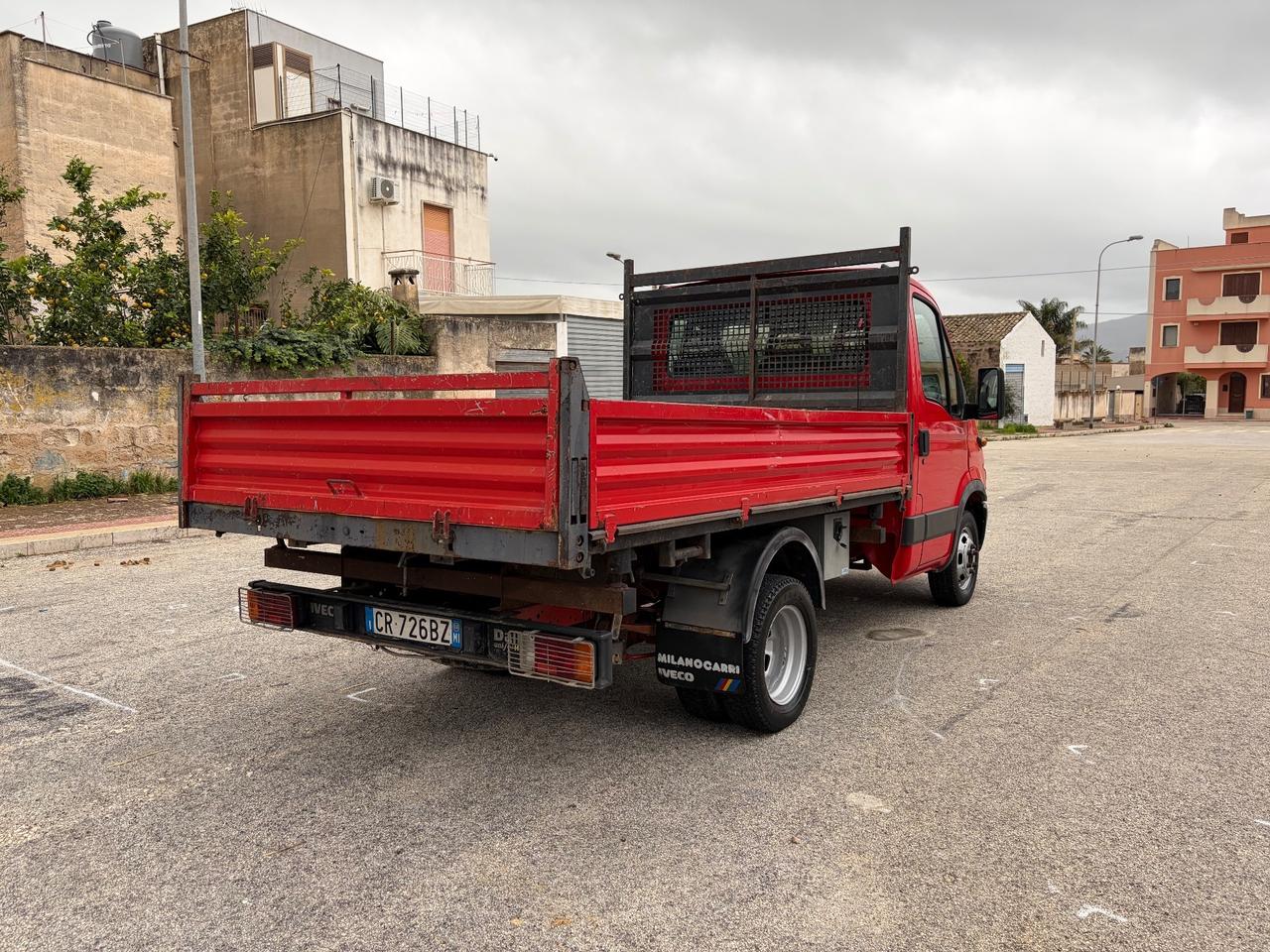 Iveco Daily 35S13 2.8 TDI PC Cabinato
