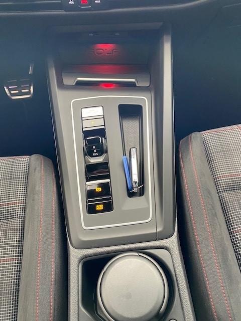 Volkswagen Golf GTI Golf 2.0 TSI GTI DSG PERFORMANCE