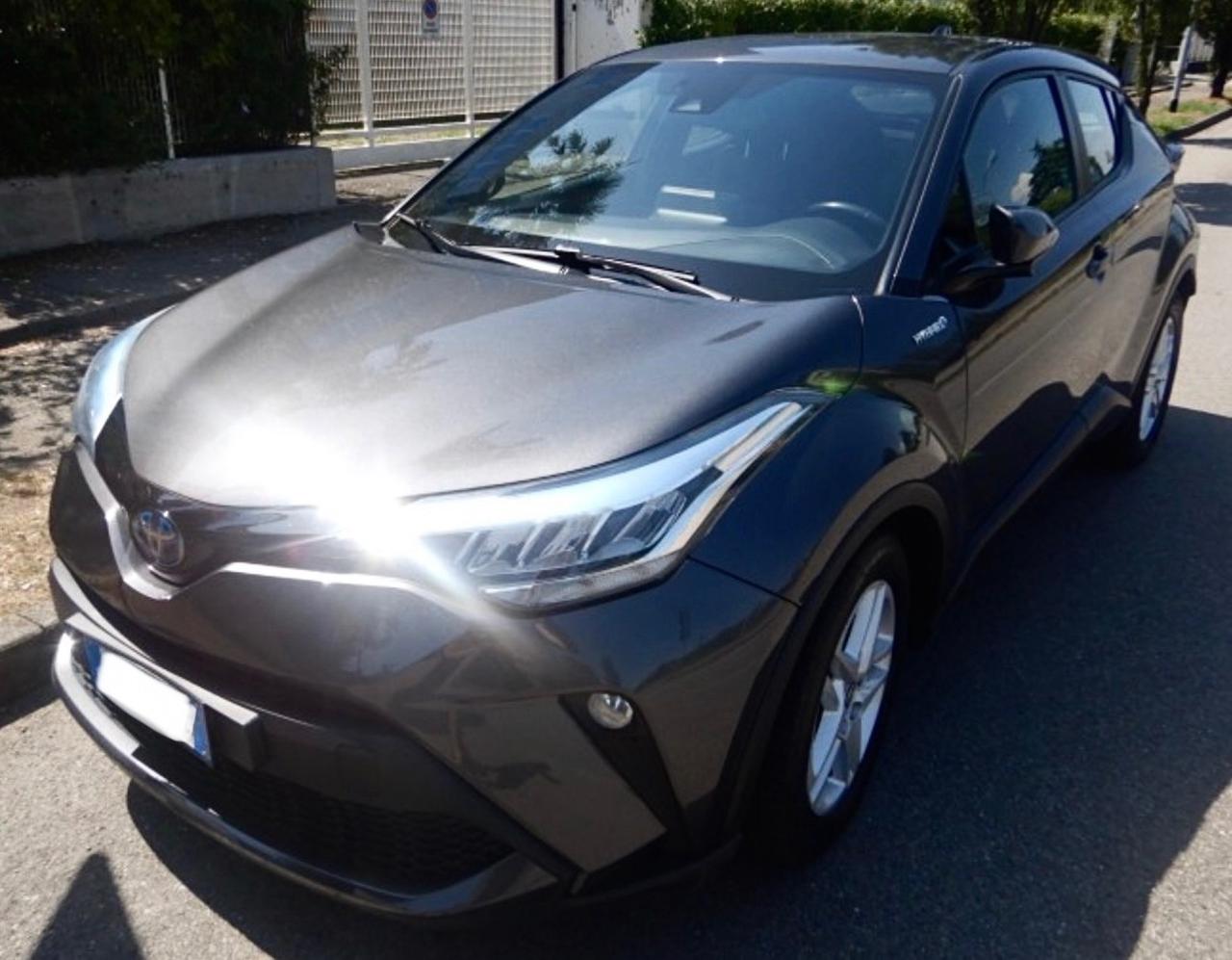 Toyota C-HR 1.8 Hybrid E-CVT Business