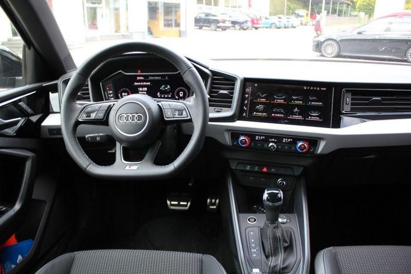 Audi A1 allstreet 30 TFSI S tronic S-LINE Cockpit Camera