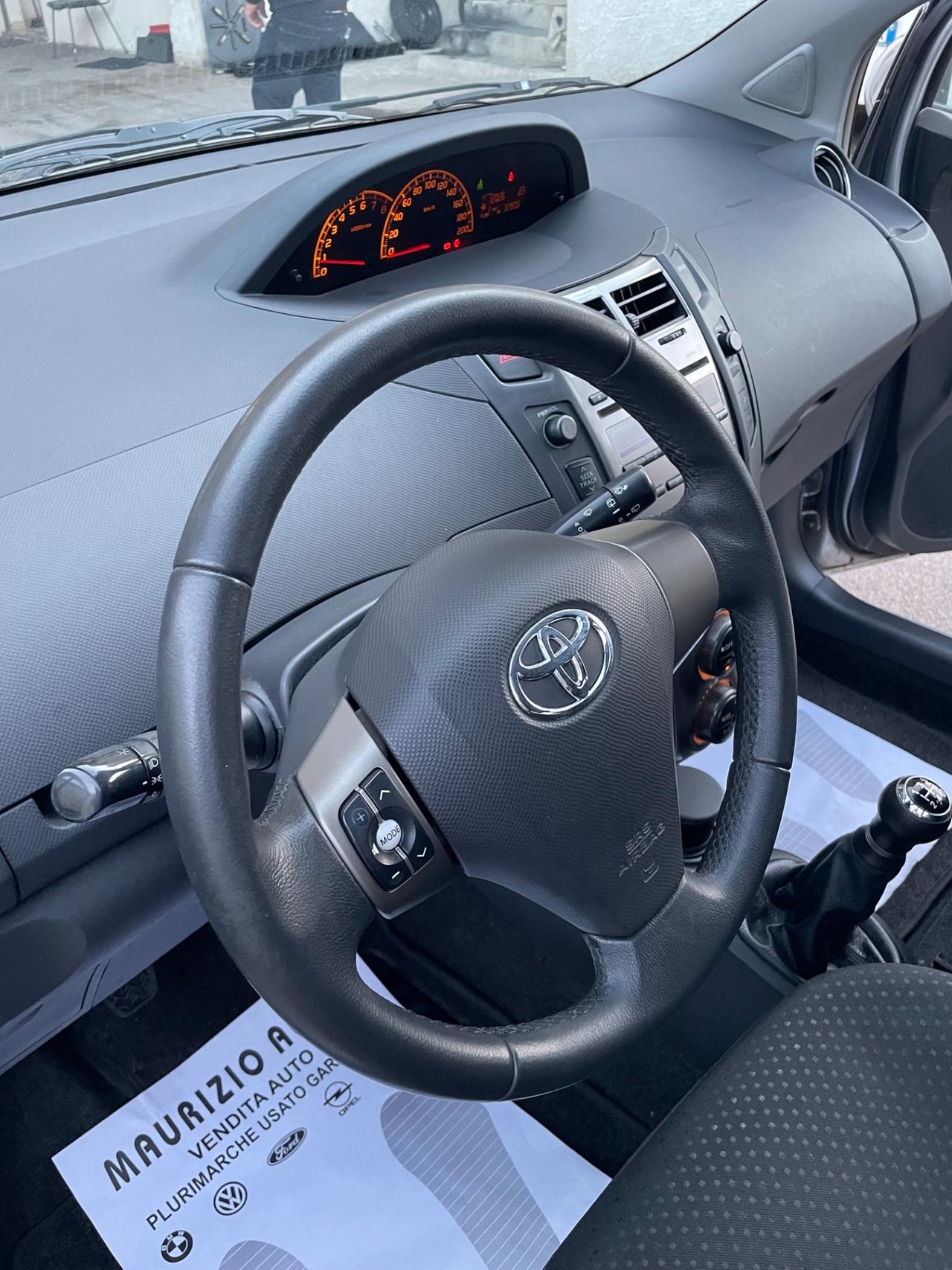 Toyota Yaris 1.0 5 porte Lounge FULL dal nord Italia bella