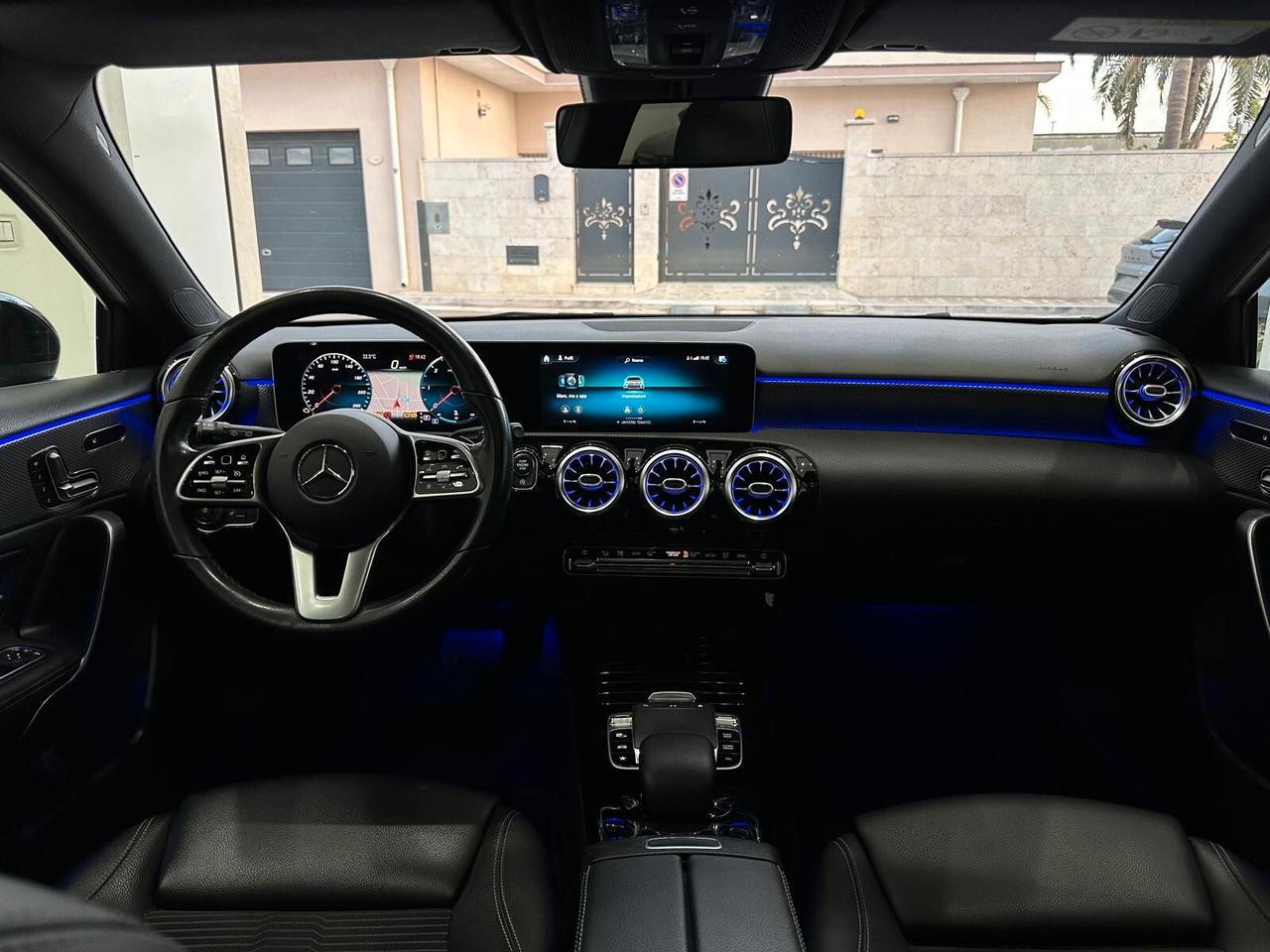 Mercedes-benz A 200 d Automatic Premium Night Pack