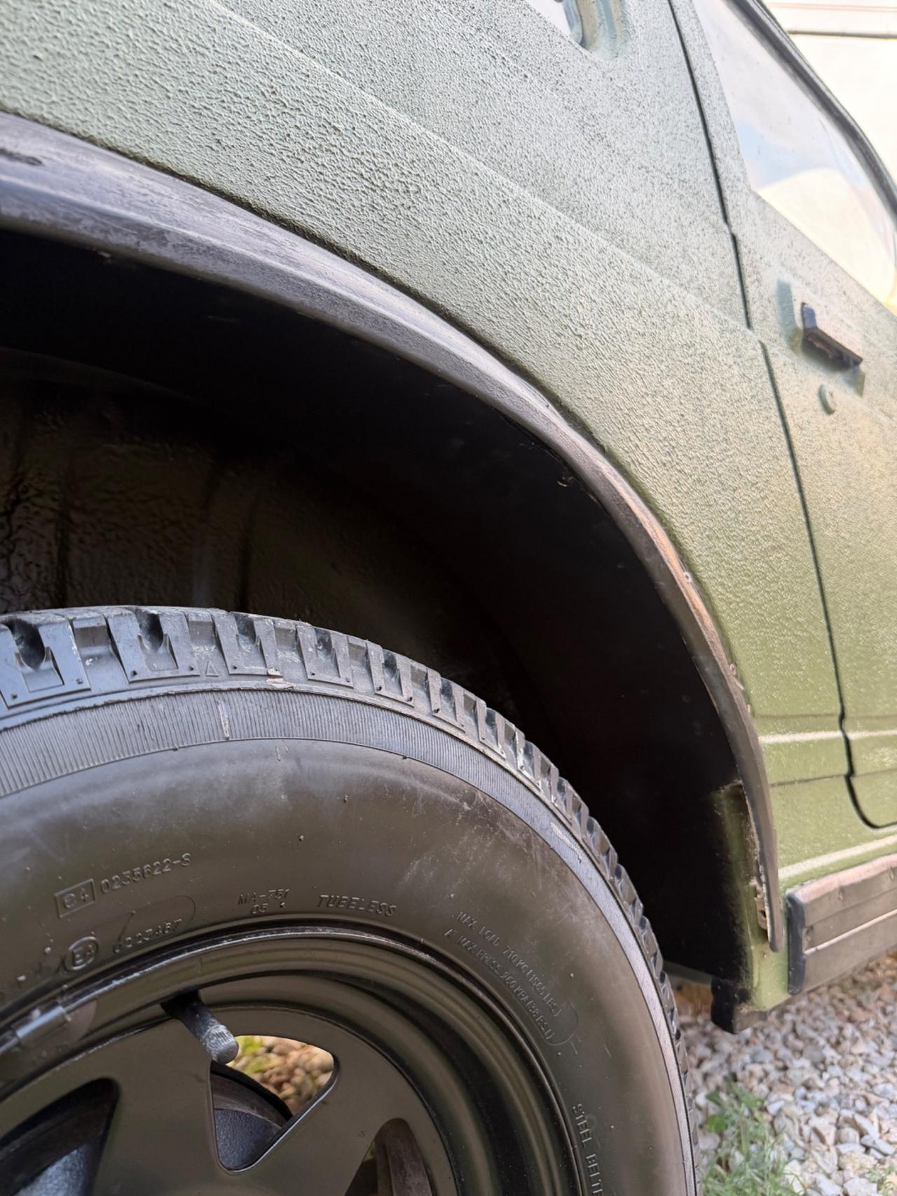 Suzuki SJ 410 SJ413 Berlina Sport