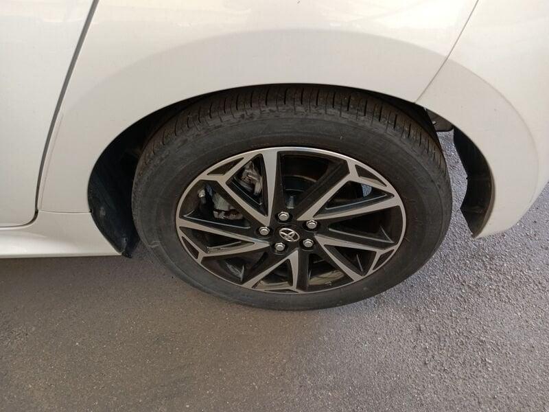 Toyota Yaris 1.5 Hybrid 5 porte Trend