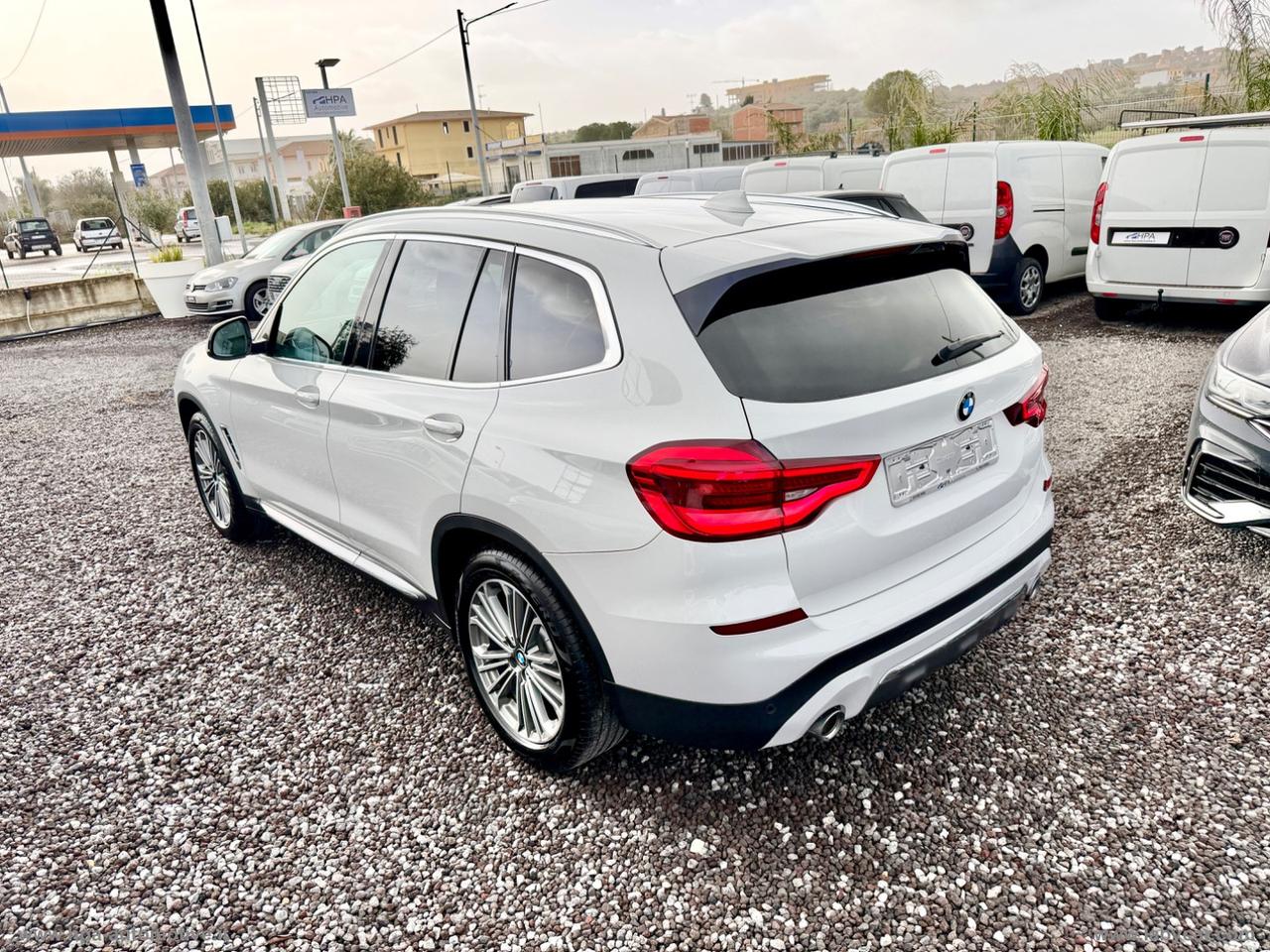 BMW X3 xDrive20d Luxury NAVI PELLE LED CERCHI 19